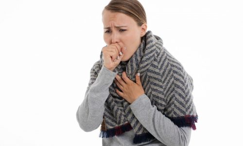 Mal di gola e tosse: i rimedi naturali